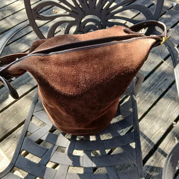 Coach Berkeley Reverse Suede Duffle Sac, Mahogany! - Picture 3 of 9